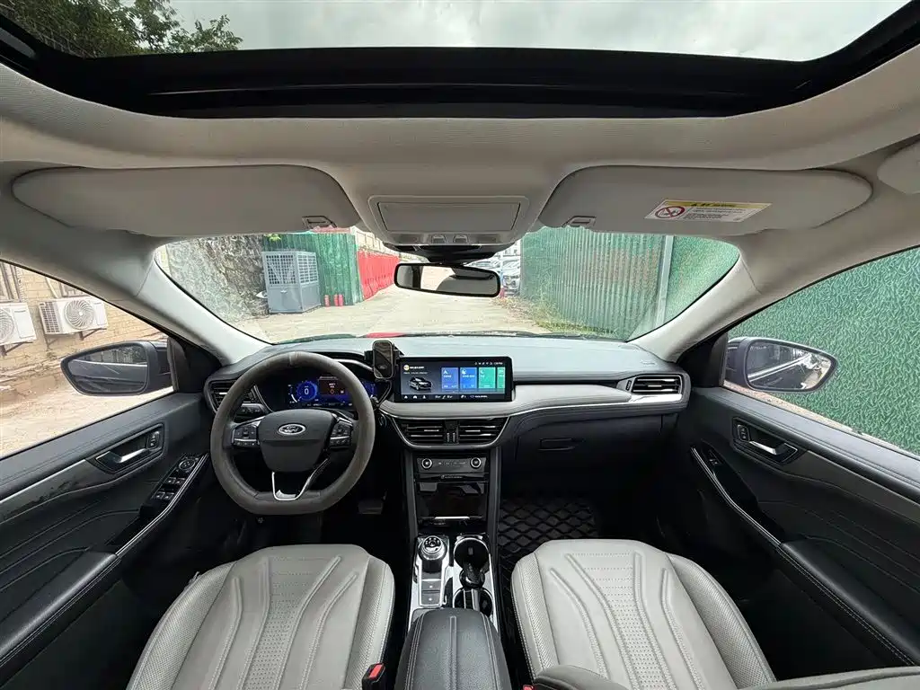 FORD RUIJI
