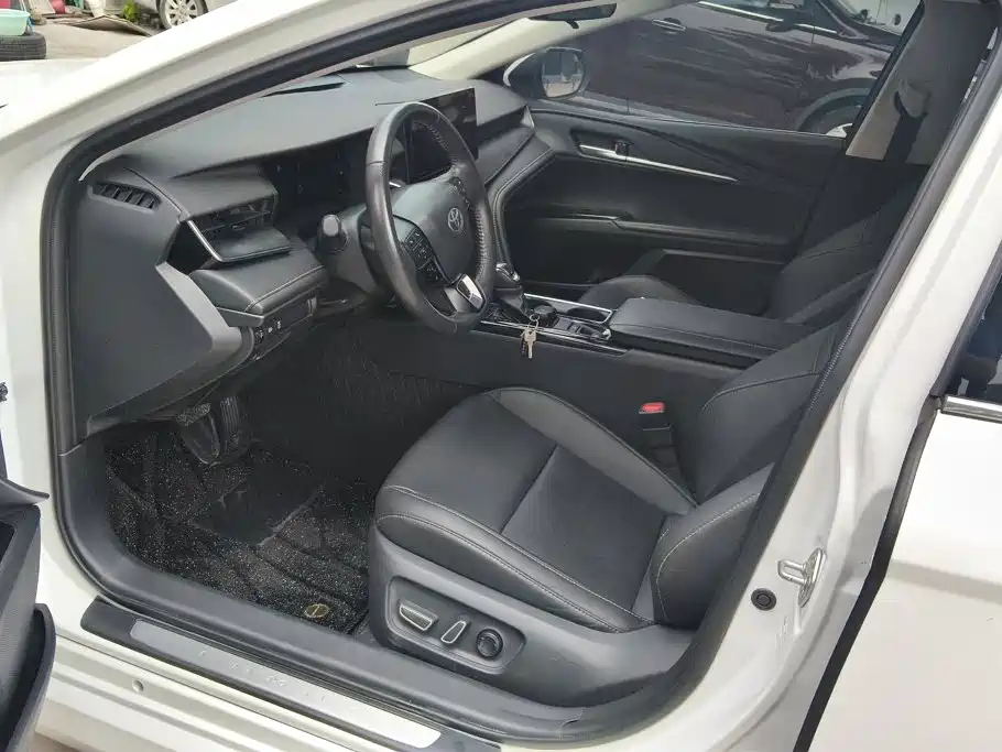 Toyota Camry 2025 2024 Hybrid 2.0HGVP Luxury Edition