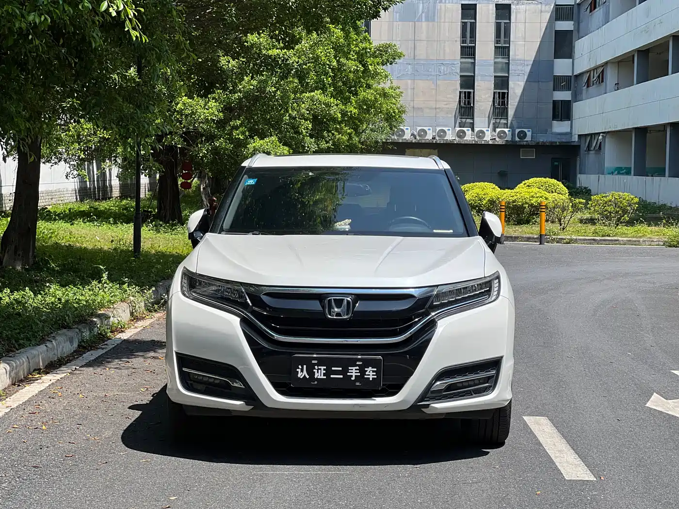 HONDA UR V