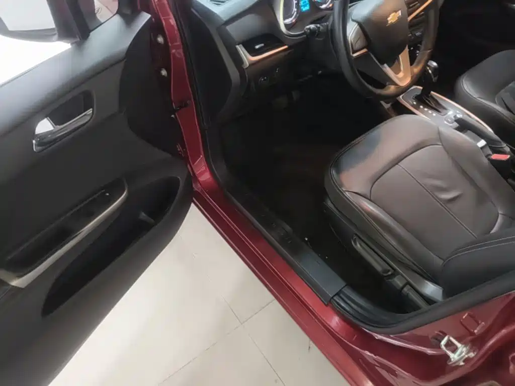 Chevrolet Lova RV 2017 2016 1.5L Automatic Fun Edition