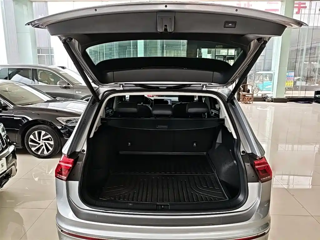 Volkswagen Tiguan L PHEV 2022 430PHEV Plug-in Hybrid Flagship Edition фото 19