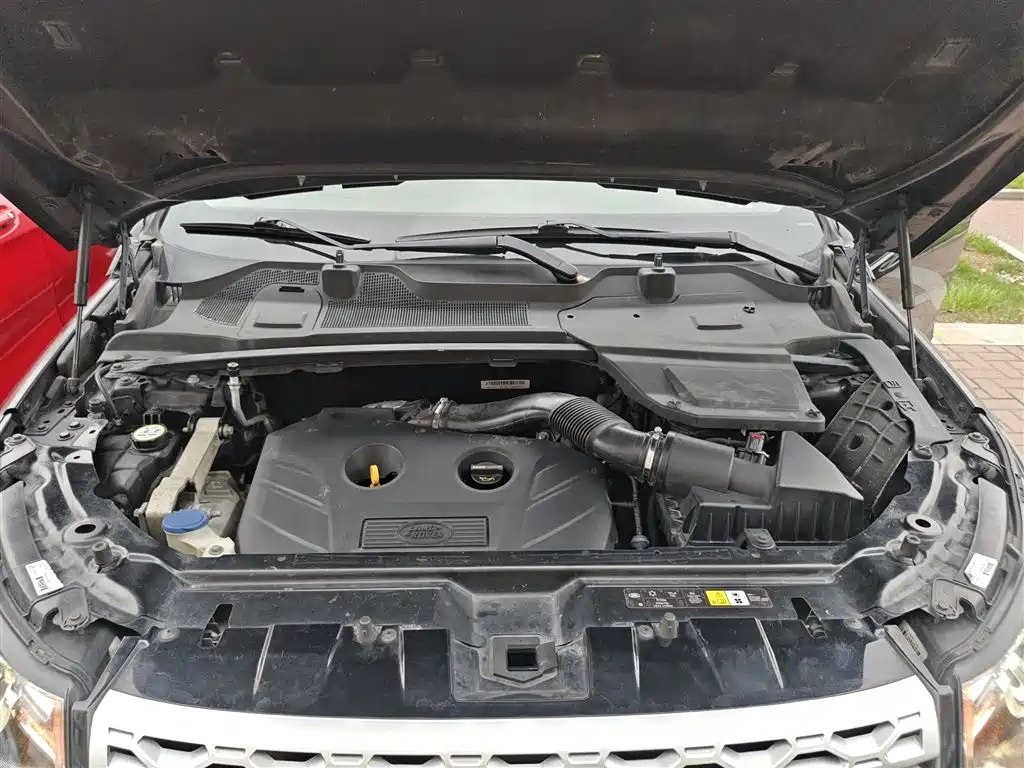 Land Rover Discovery Sport 2017 2.0T HSE фото 10