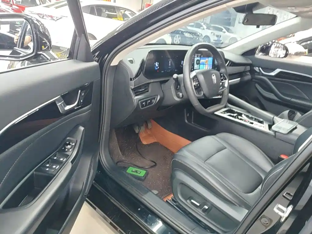 Besturn B70 2025 2025 Dragon Glory Edition 1.5T Deluxe