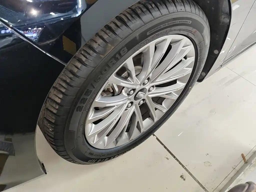 Besturn B70 2025 2025 Dragon Glory Edition 1.5T Deluxe
