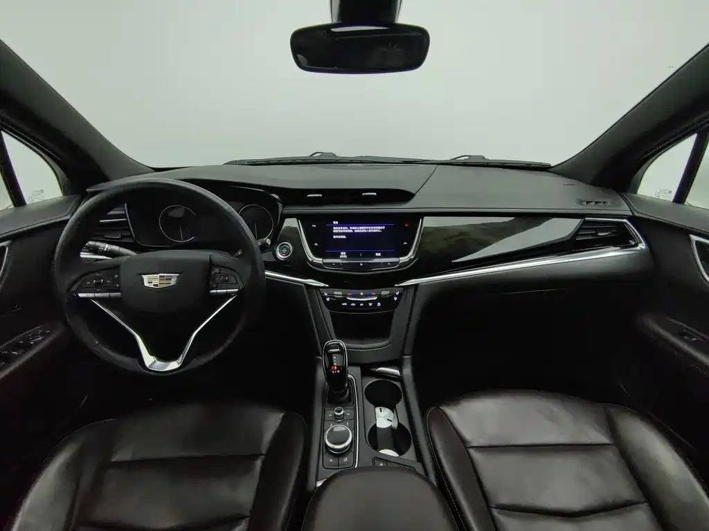 Фото 5 - Cadillac XT6