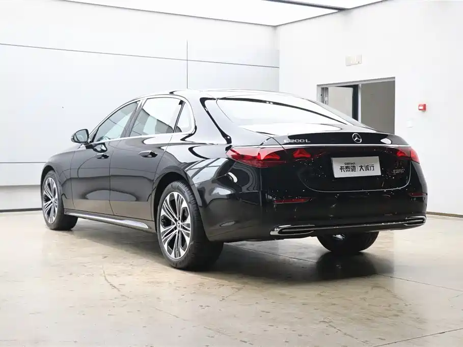 Mercedes-Benz E-Class 2026 E 300 L Luxury фото 24