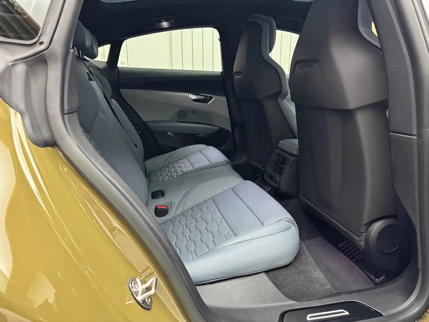 Audi e-tron GT 2024 2023 Base Model