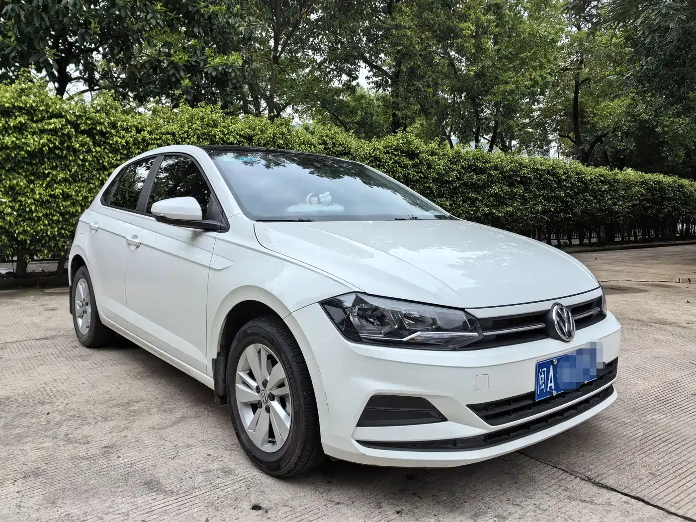 Volkswagen Polo 2019 Plus 1.5L Automatic Panorama Enjoyment Edition фото 3