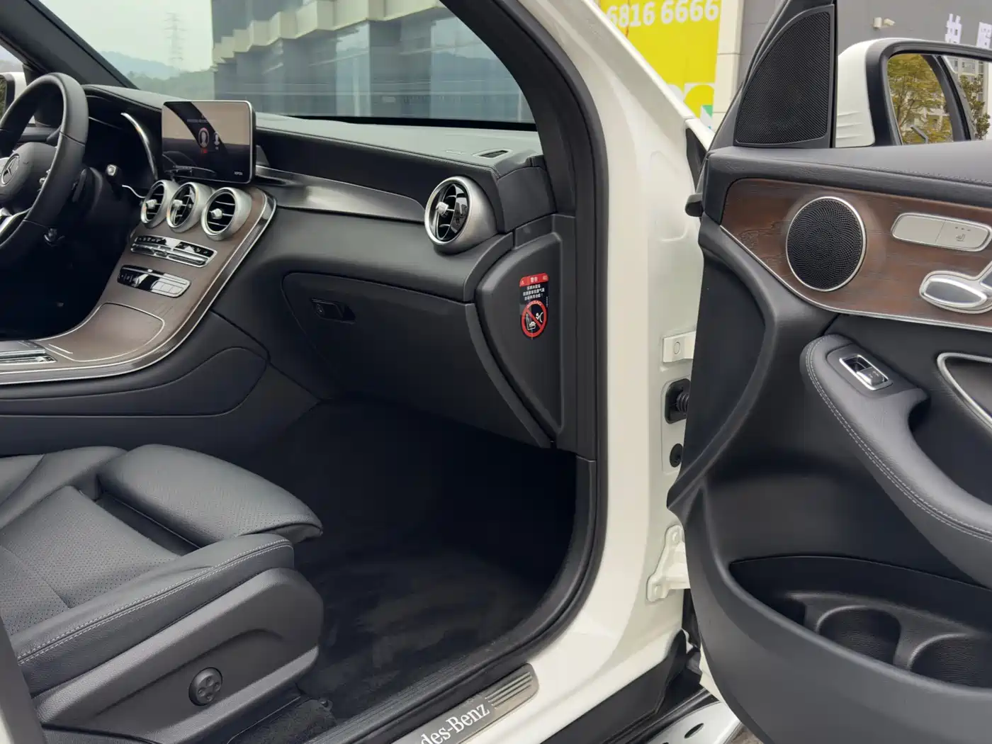 Mercedes-Benz GLC 2022 Facelift GLC 300 L 4MATIC Dynamic Collector's Edition фото 31