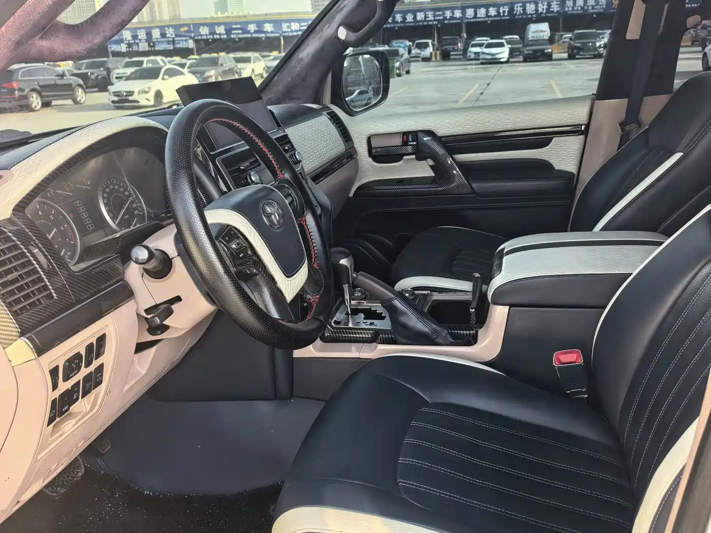 Toyota Land Cruiser (Import) 2014