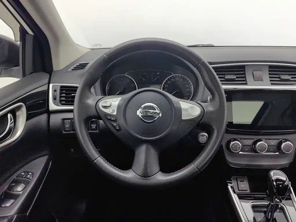 Фото 11 - Nissan Sylphy
