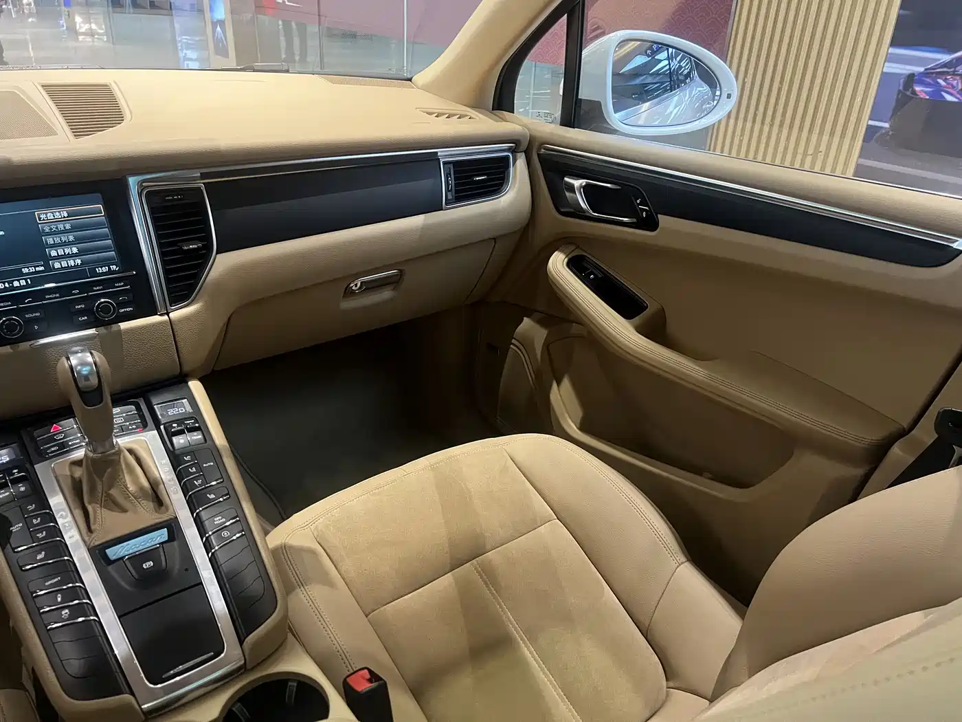 Porsche Macan 2016 Macan 2.0T фото 5
