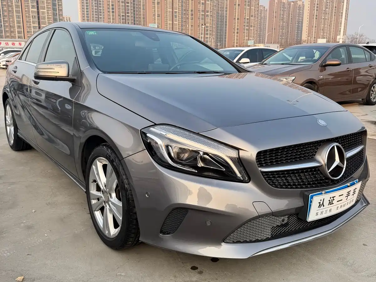 Mercedes-Benz A-Class (Import) 2017 A 200 Dynamic Edition фото 3