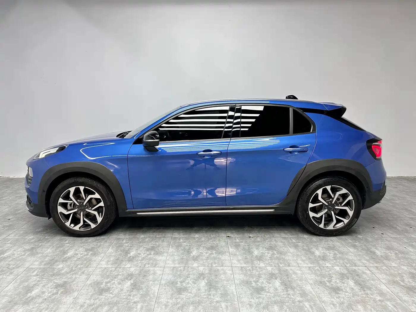 Lynk & Co 02 2018 Model 1.5T DCT 2WD Yao Pro Edition China V фото 7