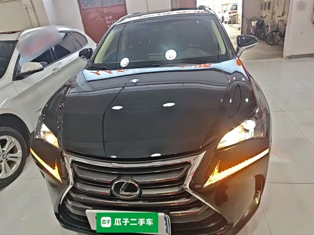 Lexus NX 2015 200t AWD F Sport фото 3