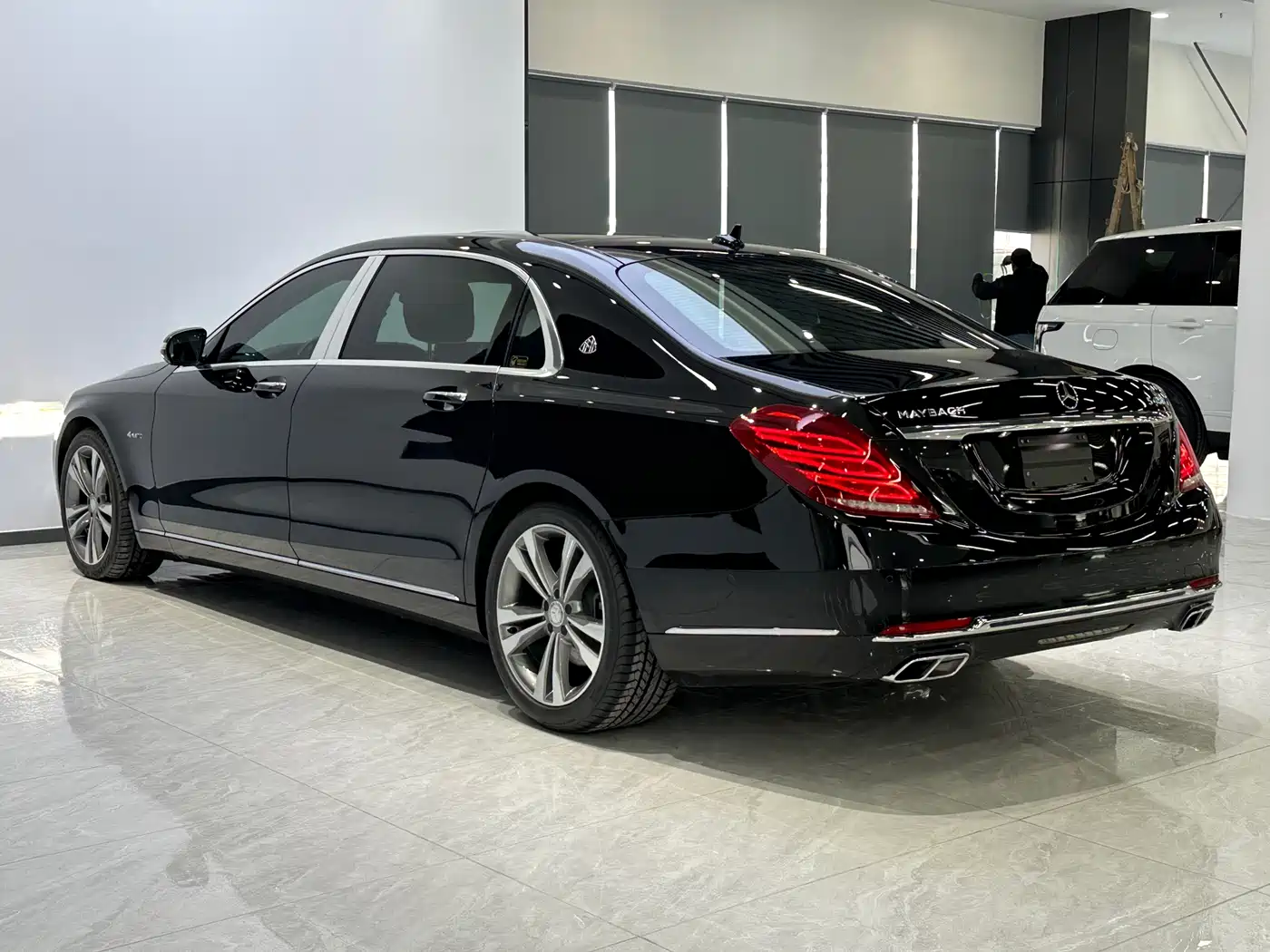 Mercedes-Benz Maybach S-Class 2015 S 400 4MATIC фото 7