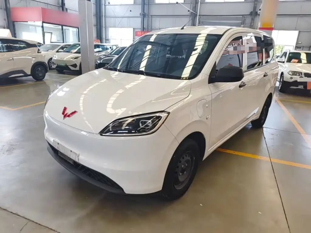 Wuling Motors Wuling Hongguang New Energy 2024 — пригон из Китая