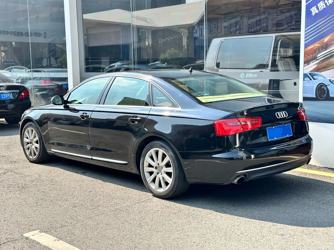Фото 3 - Audi A6L