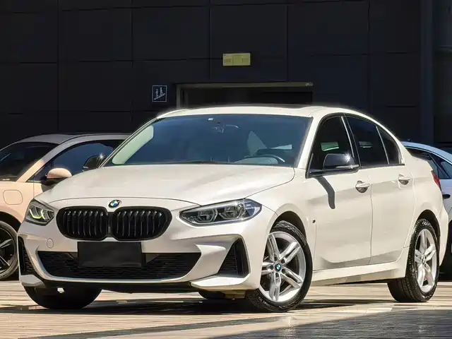 BMW 1 120i, M Спорт, чёрный пакет