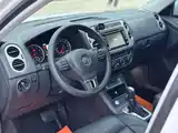 Photo 6 - Volkswagen Tiguan