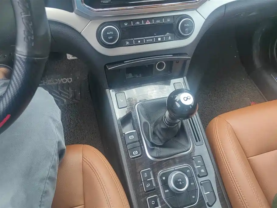 Haval H6 Coupe 2015 Model Blue Label 2.0T Manual 2WD Elite фото 16
