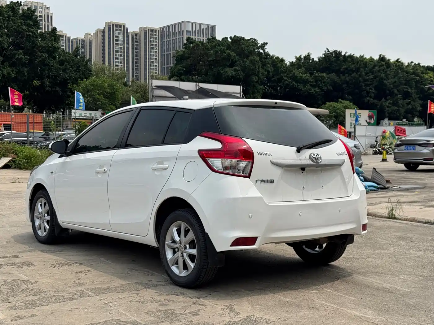 Toyota YARiS L Zhi Xuan 2015 1.5E Auto Charming Edition фото 15