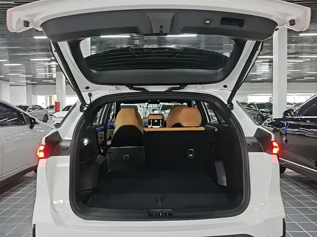 Geely Galaxy Galaxy L7 2023 1.5T 115km Starship фото 19