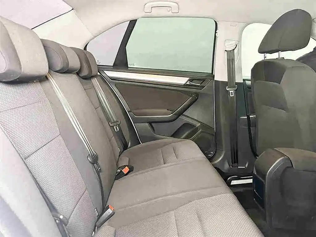 Volkswagen Bora 2018 1.5L Manual Fashion фото 7