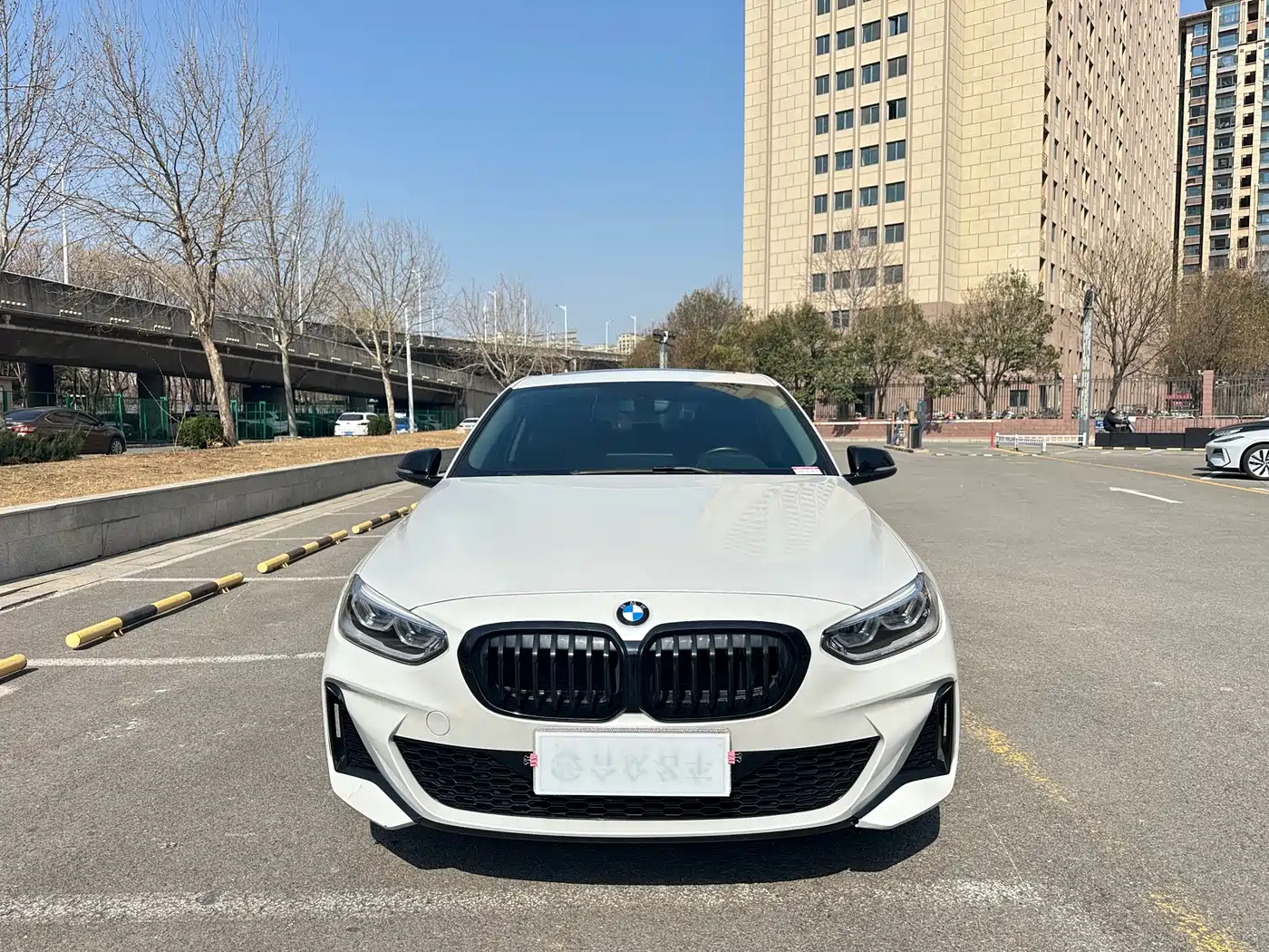 BMW 1 Series 2022 125i M Sport Shadow Edition фото 2