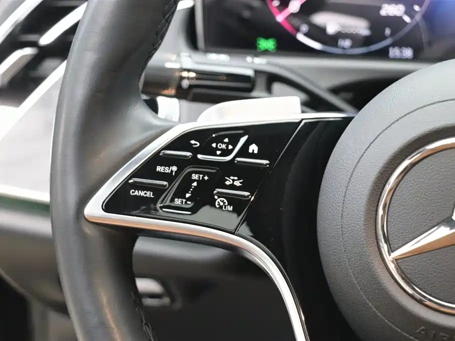 MERCEDES-BENZ E-CLASS (IMPORTED)