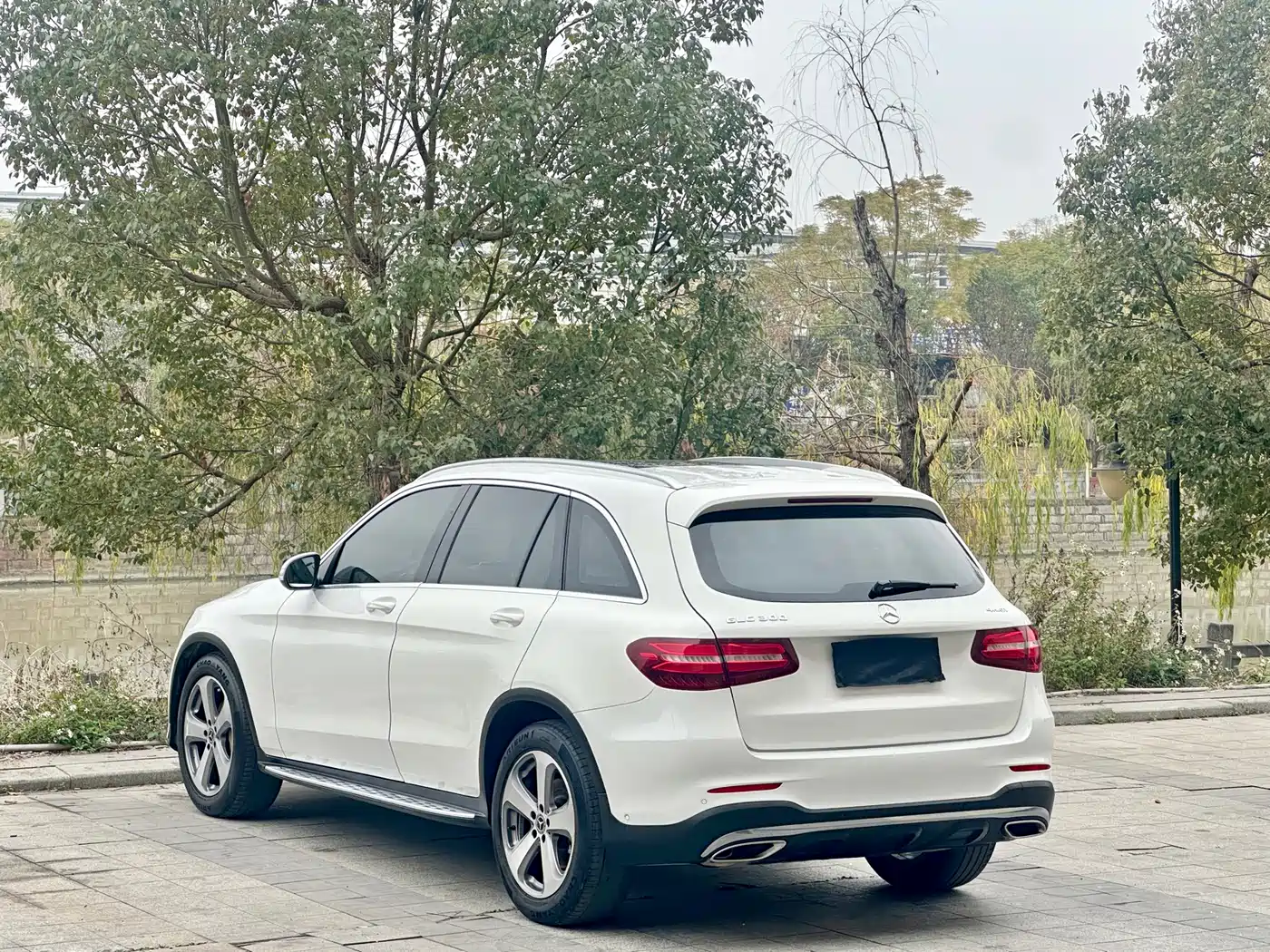 Mercedes-Benz GLC 2017 GLC 300 4MATIC Dynamic фото 6