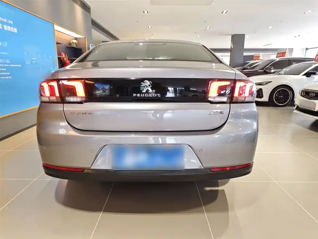 Peugeot 308 2016 1.6L Automatic Luxury фото 4