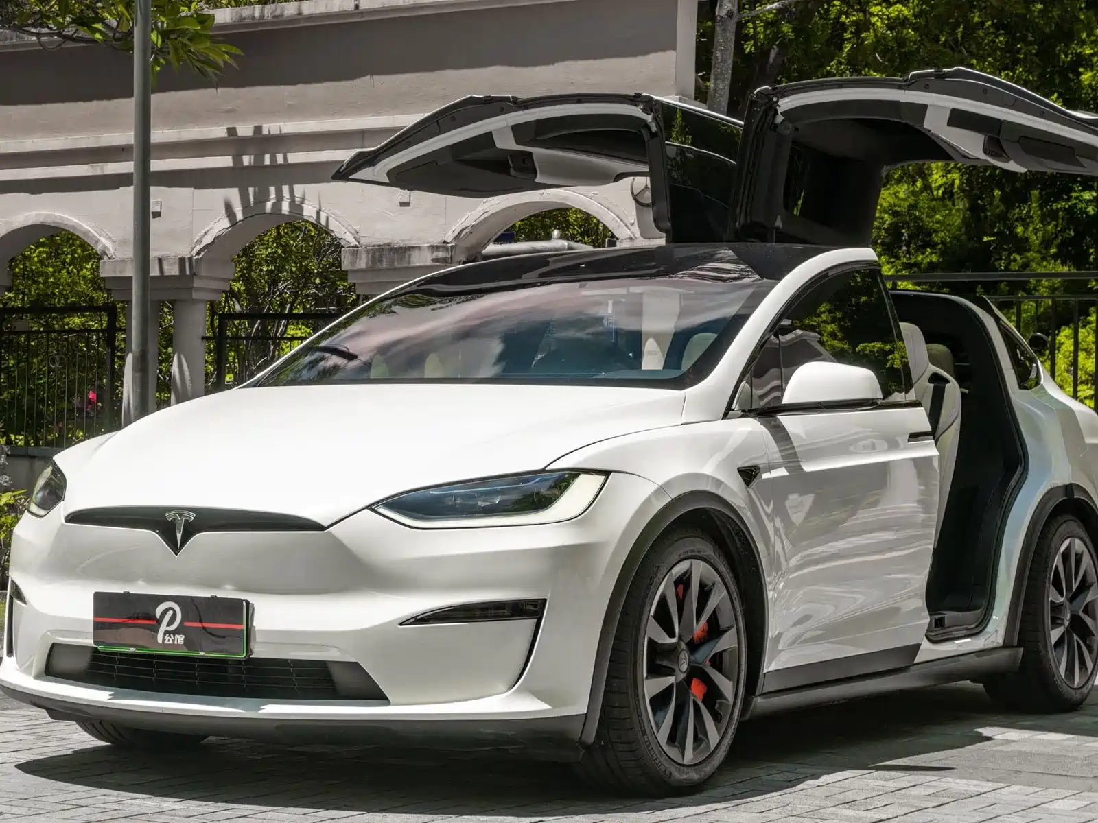 Фото 3 - Tesla Model X