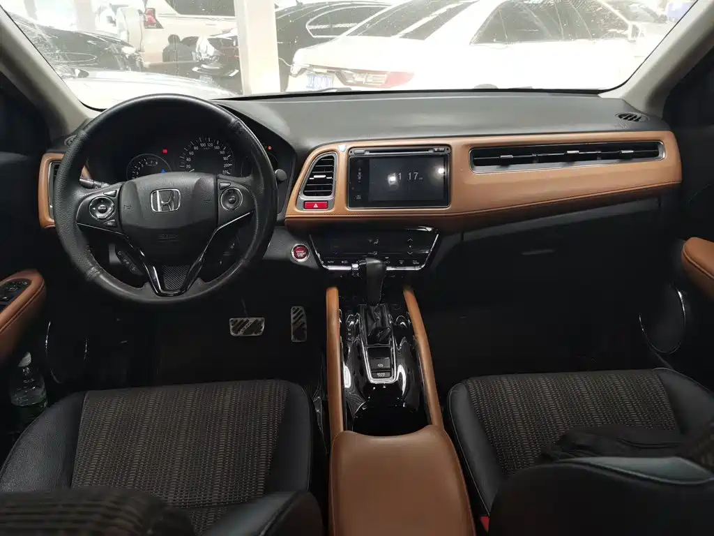 Honda Vezel 2015 2015 1.8L CVT FWD Luxury