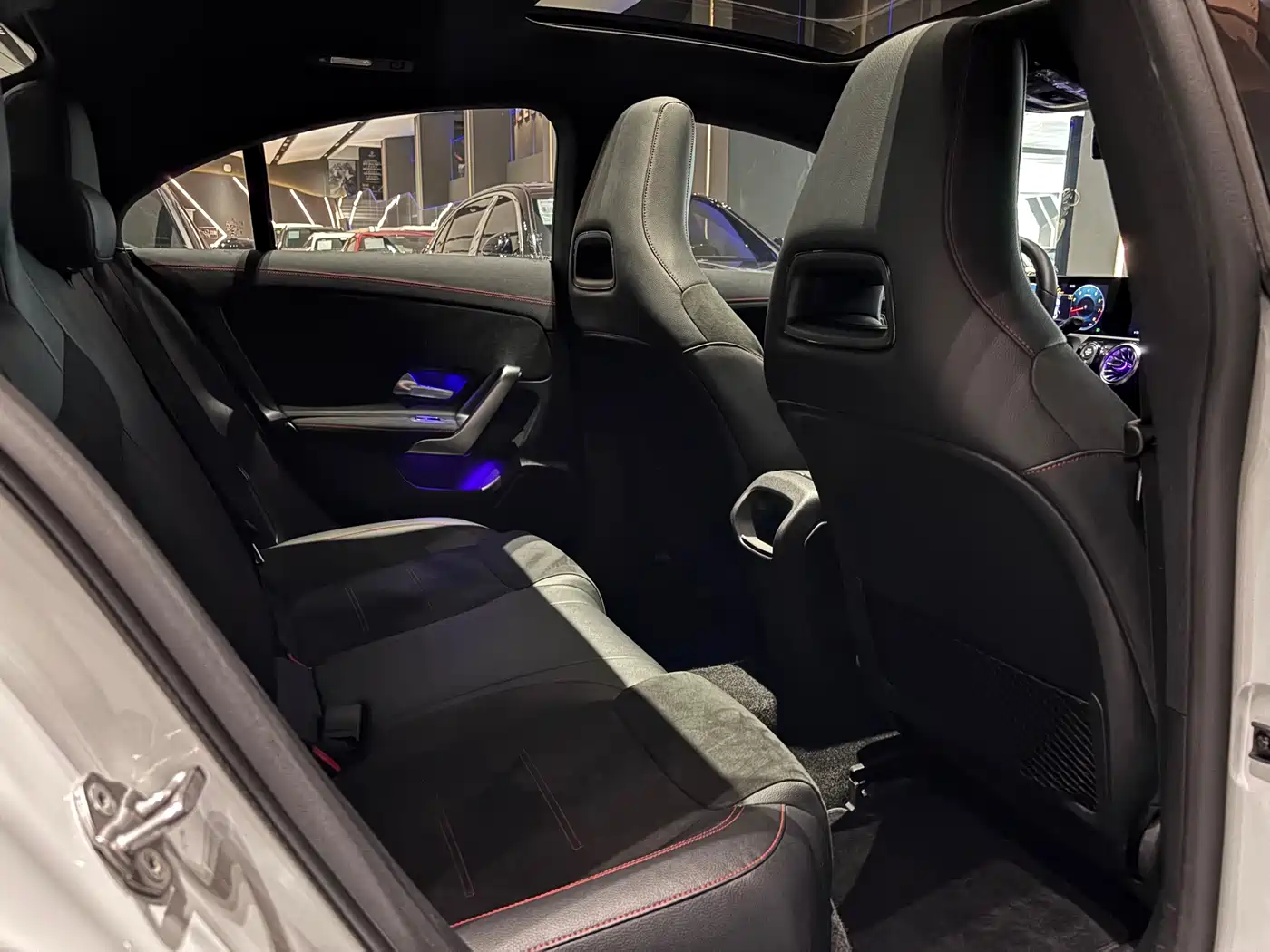Mercedes-Benz CLA (Import) 2021 CLA 200 фото 15