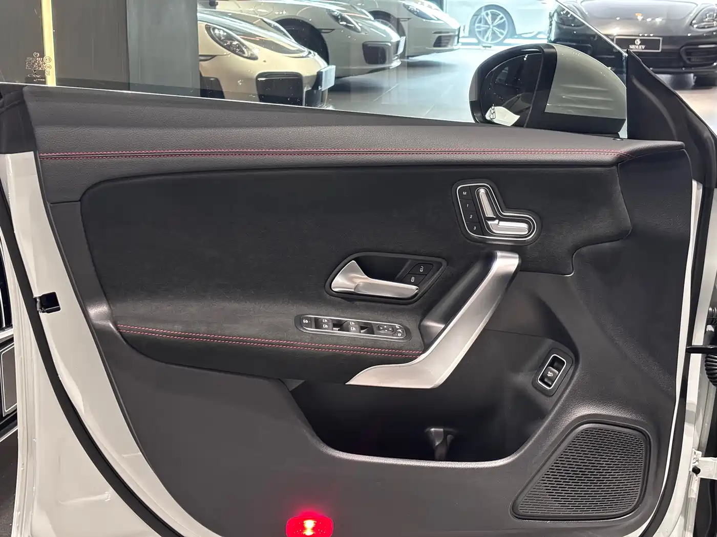 Mercedes-Benz CLA (Import) 2021 CLA 200 фото 16