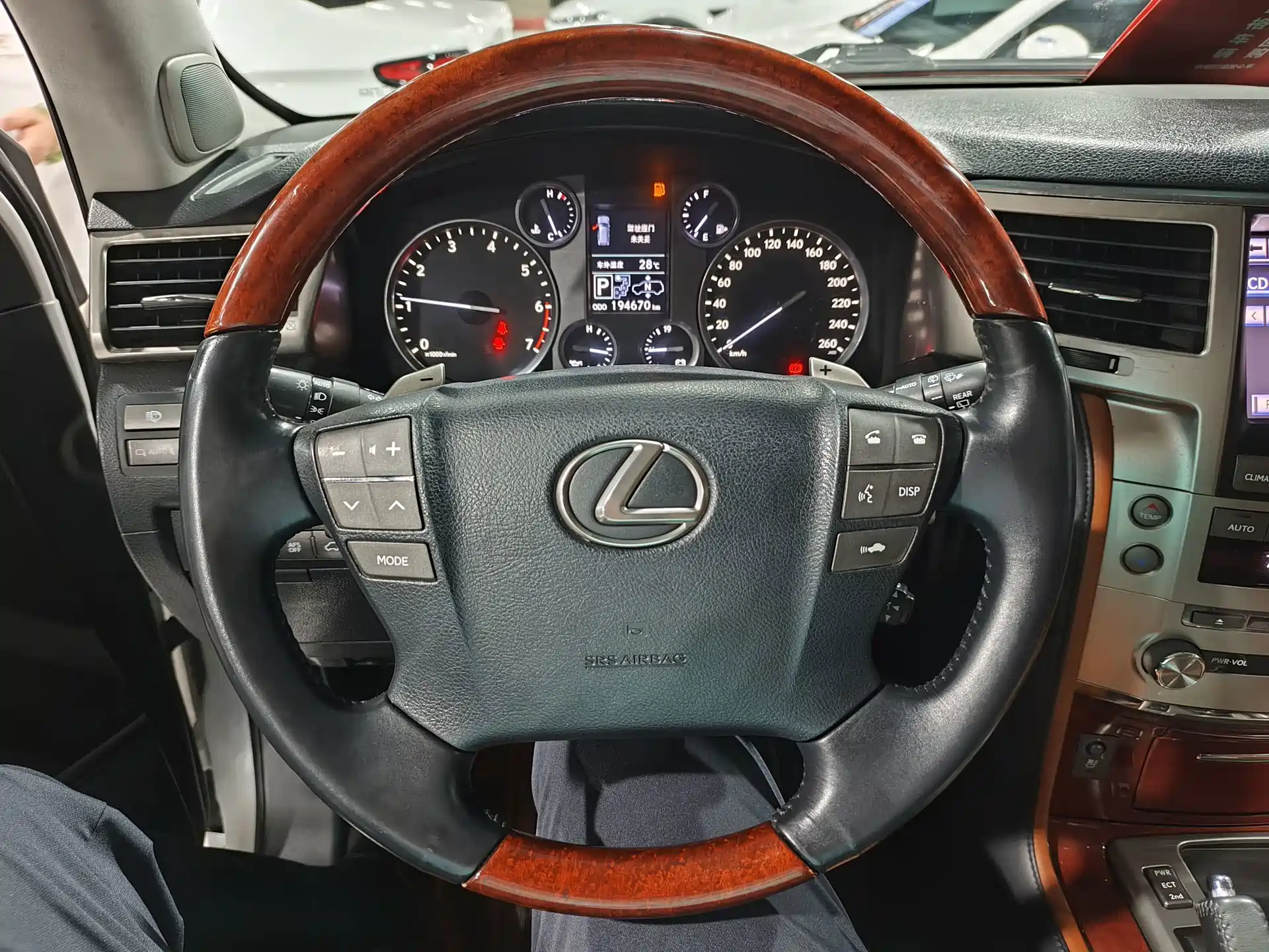 Photo 10 - Lexus LX