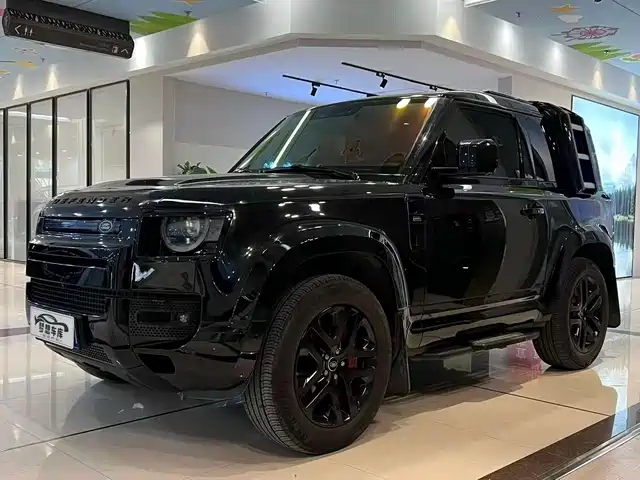 LAND ROVER DEFENDER