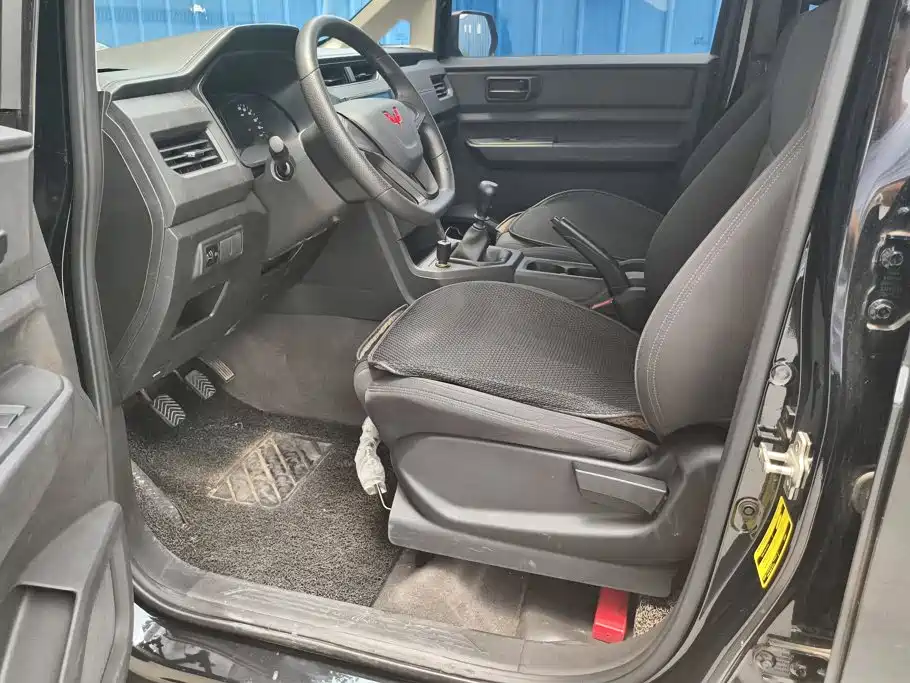 Wuling Motors Wuling Hongguang PLUS 2023 2020 1.5L Manual Standard 5-seater