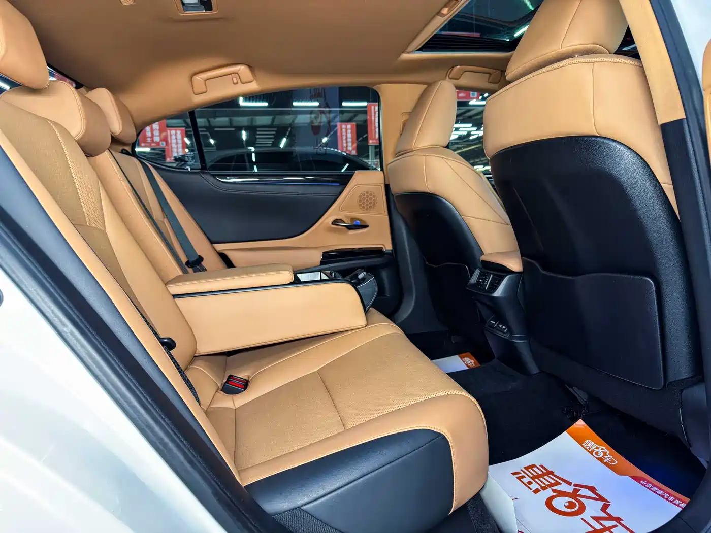 Lexus ES 2021 200 Excellence Edition фото 13