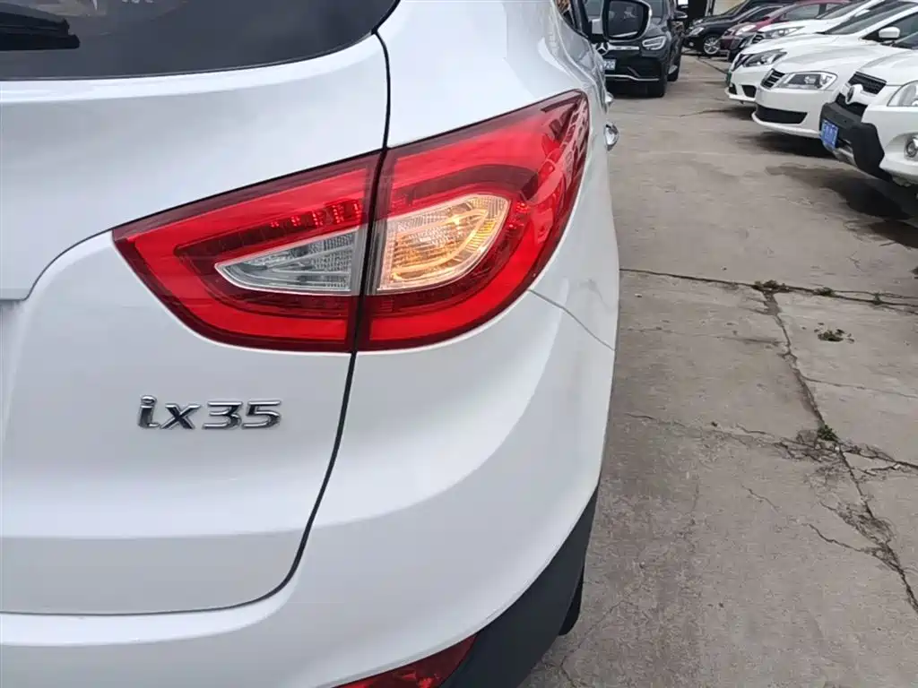 Hyundai Beijing Hyundai ix35 2015 2.0L Automatic 2WD Smart China V фото 8