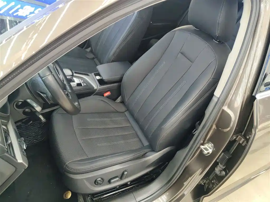Audi A4L 2017 Plus 40 TFSI Progressive фото 15