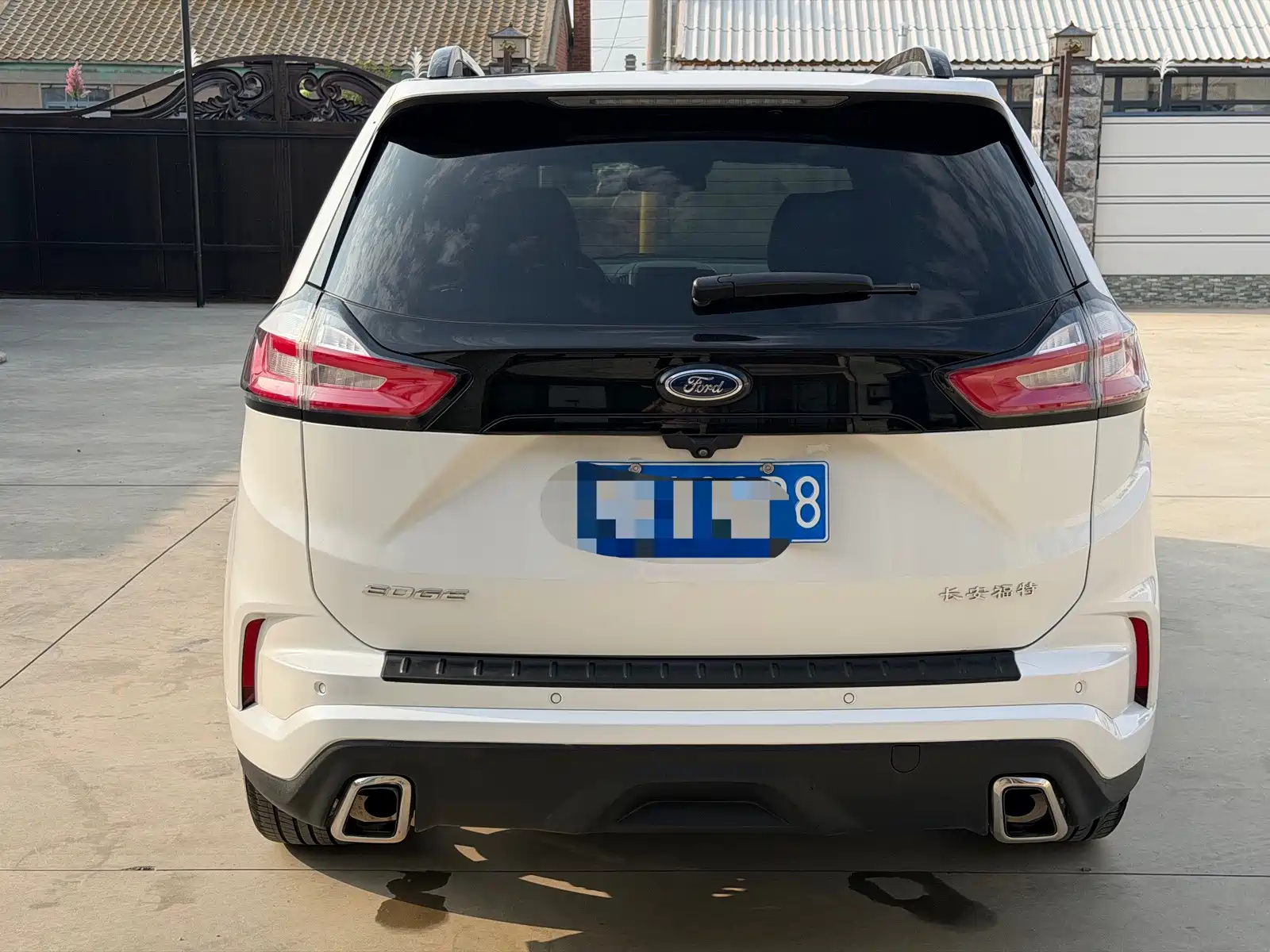 Фото 6 - Ford Edge
