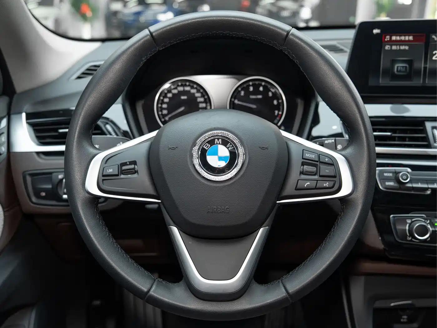 BMW X1 2022 sDrive20Li Fashion фото 17
