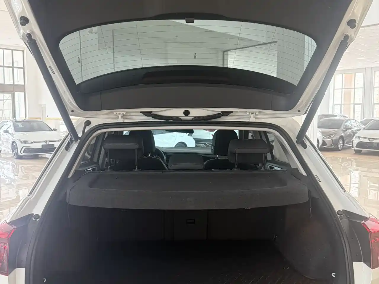 Volkswagen T-ROC 2022 280TSI DSG 2WD Comfort PLUS фото 17