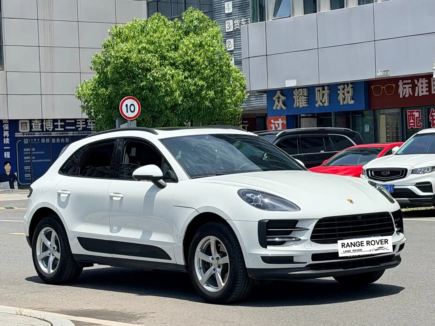 Porsche Macan 2021 Macan 2.0T фото 2