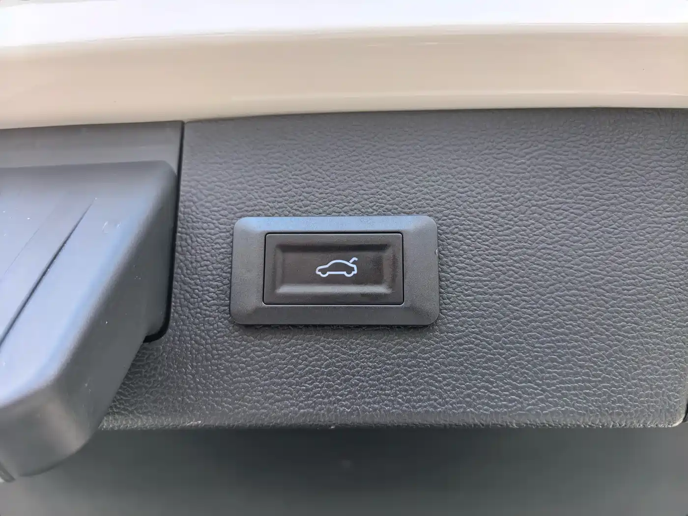 Volkswagen Tharu 2021 330TSI 4WD Luxury Plus фото 21