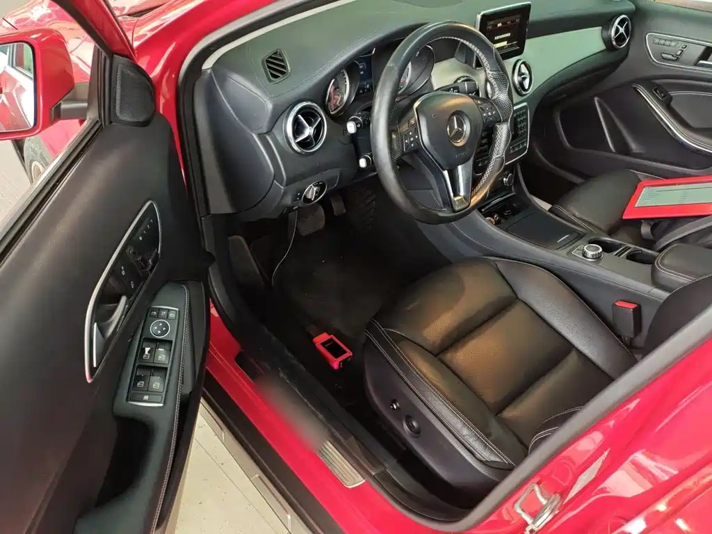 Mercedes-Benz GLA 2015 2015 GLA 220 4MATIC Luxury