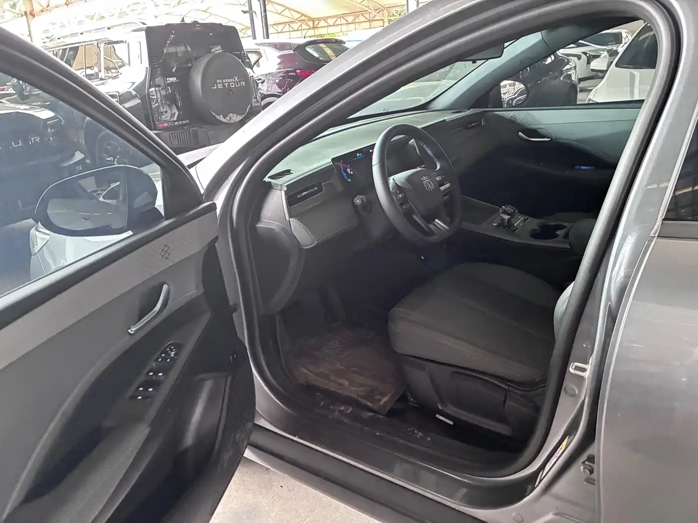 BYD Qin PLUS 2025 DM-i Smart Drive 55KM Leader фото 7