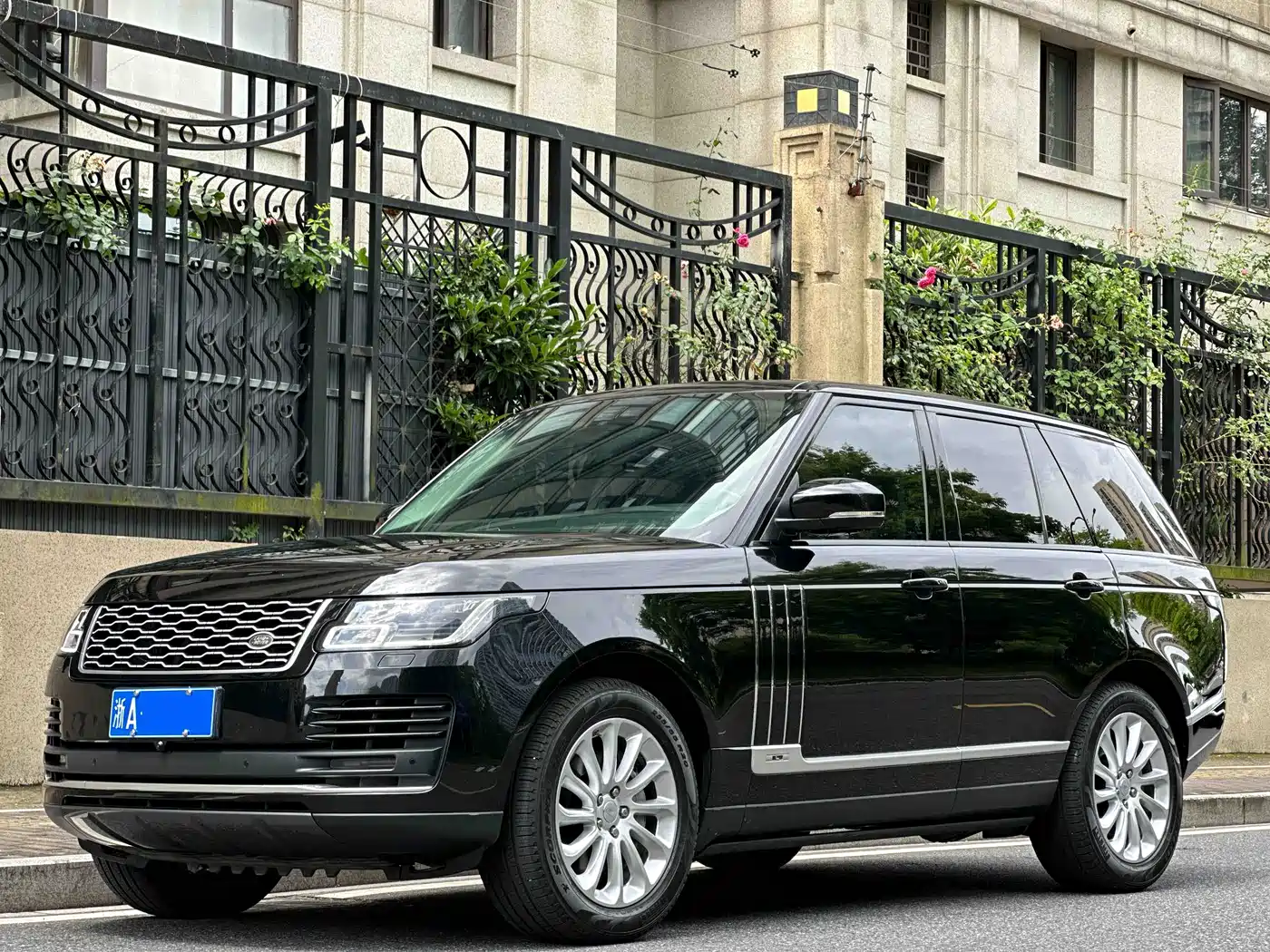 Land Rover Range Rover 2018 3.0 SC V6 Vogue Heritage Edition
